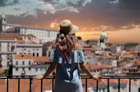 Europe-tourism Los récords de calor rompen en Europa a medida que la ola de calor llega a su punto más alto