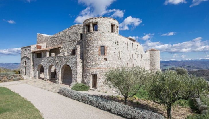 Umbria: il Castello di Procopio conquista Fedez e Chiara Ferragni Umbría: el castillo de Procopio 1